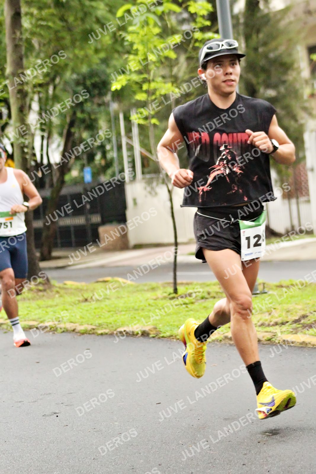 Foto del MEDIO MARATÓN ATLAS en Av. Patria, frente al Parque El Polvorín, Zapopan a las 08:08 · dorsal 12, 751