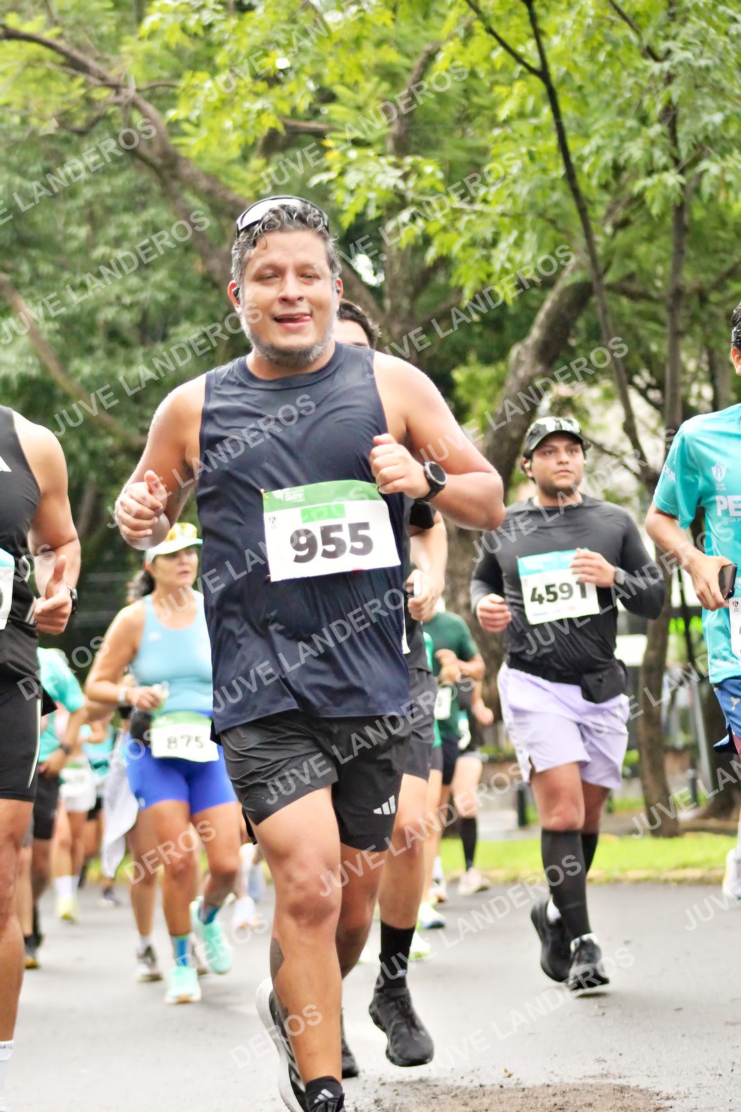 Foto del MEDIO MARATÓN ATLAS en Av. Patria, frente al Parque El Polvorín, Zapopan a las 08:32 · dorsal 955, 4591, 875