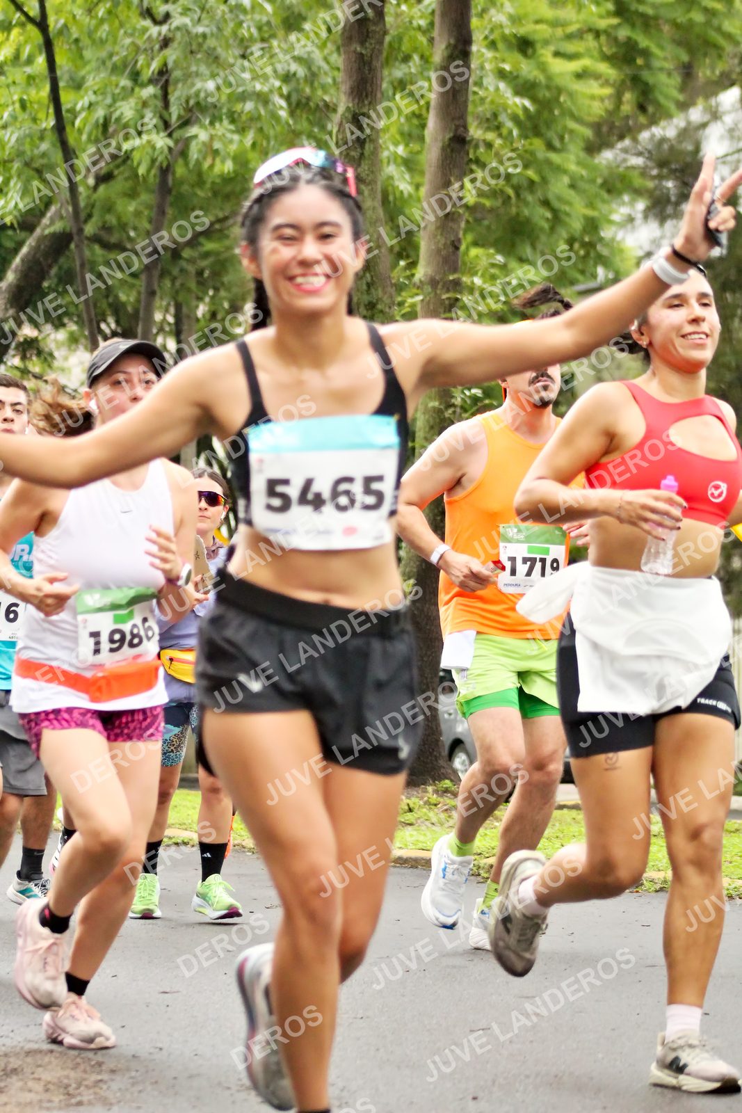 Foto del MEDIO MARATÓN ATLAS en Av. Patria, frente al Parque El Polvorín, Zapopan a las 08:25 · dorsal 5465, 6, 1986