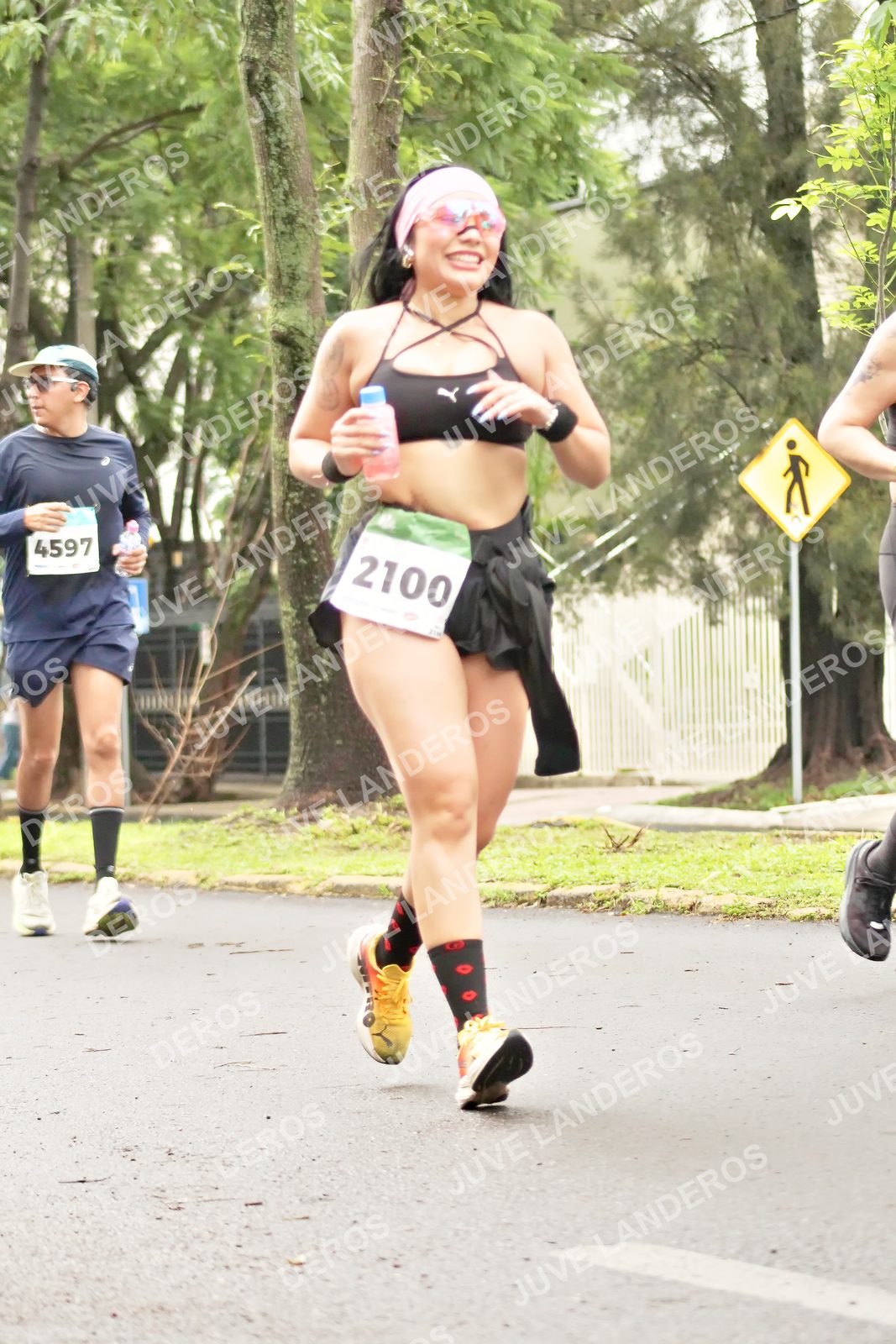 Foto del MEDIO MARATÓN ATLAS en Av. Patria, frente al Parque El Polvorín, Zapopan a las 08:47 · dorsal 2100, 4597