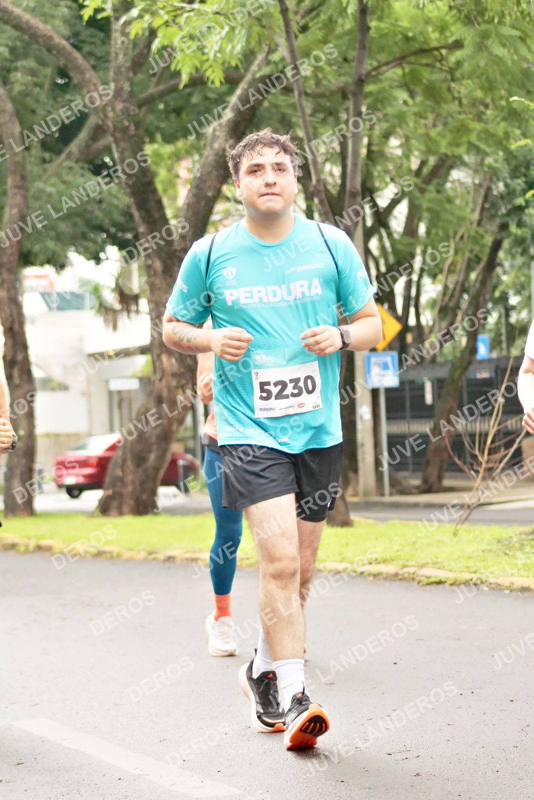 Foto del MEDIO MARATÓN ATLAS en Av. Patria, frente al Parque El Polvorín, Zapopan a las 08:53 · dorsal 5230