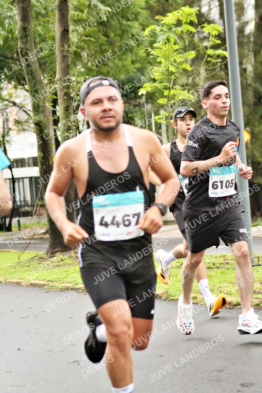 Foto del MEDIO MARATÓN ATLAS en Av. Patria, frente al Parque El Polvorín, Zapopan a las 08:05 · dorsal 4467, 6105