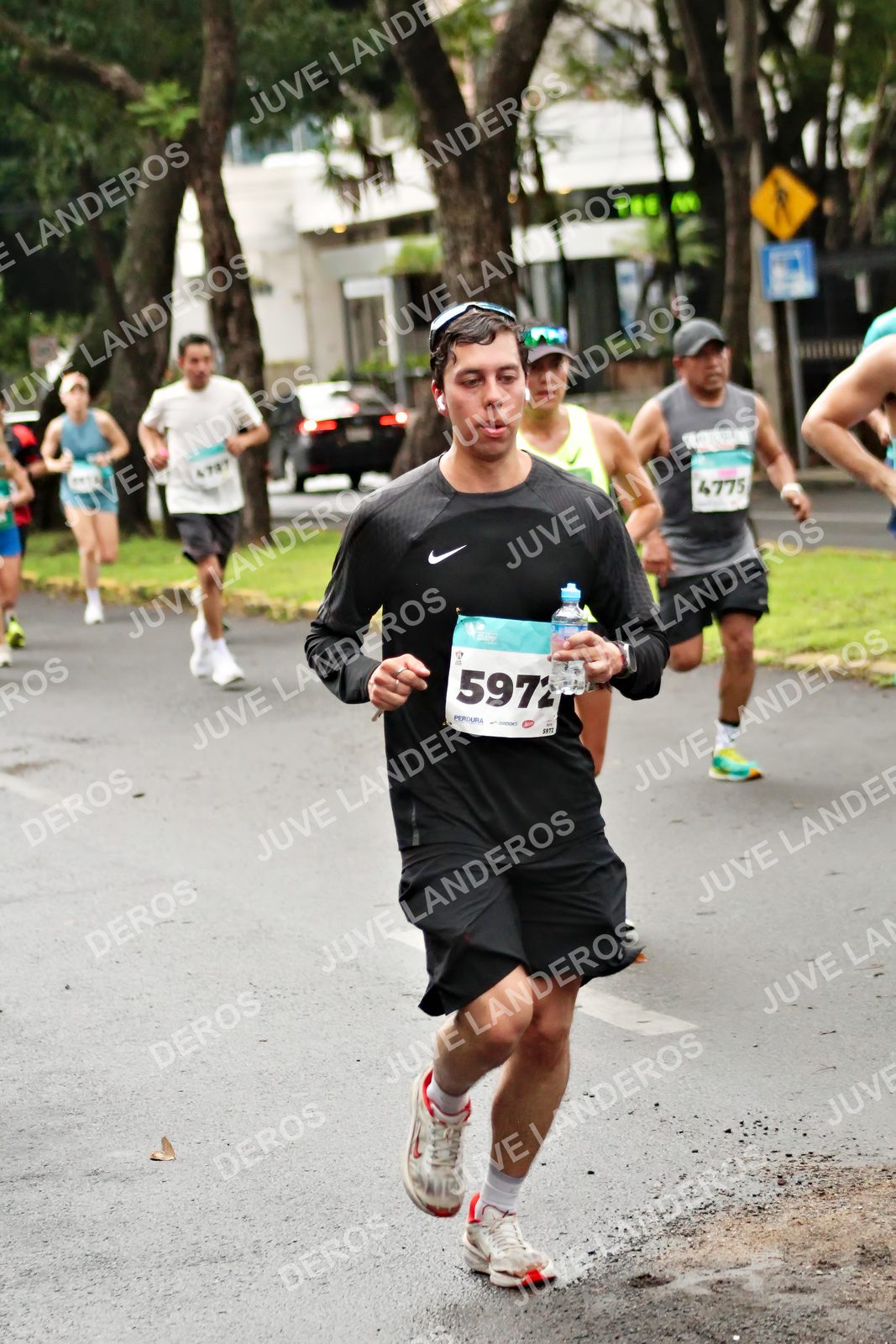 Foto del MEDIO MARATÓN ATLAS en Av. Patria, frente al Parque El Polvorín, Zapopan a las 08:17 · dorsal 4775, 5972