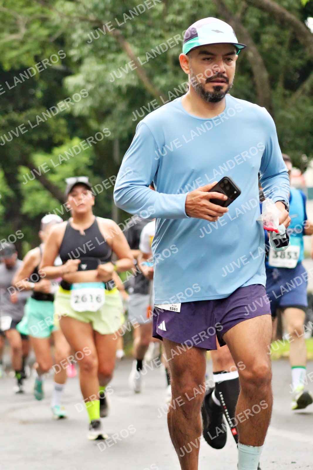Foto del MEDIO MARATÓN ATLAS en Av. Patria, frente al Parque El Polvorín, Zapopan a las 08:22 · dorsal 2616, 5361, 3853