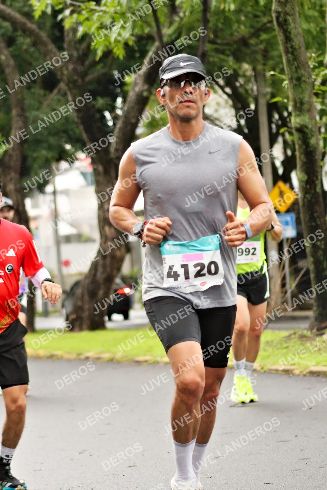 Foto del MEDIO MARATÓN ATLAS en Av. Patria, frente al Parque El Polvorín, Zapopan a las 08:16 · dorsal 4120