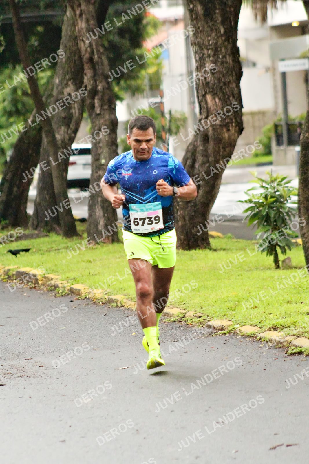 Foto del MEDIO MARATÓN ATLAS en Av. Patria, frente al Parque El Polvorín, Zapopan a las 08:04 · dorsal 6739