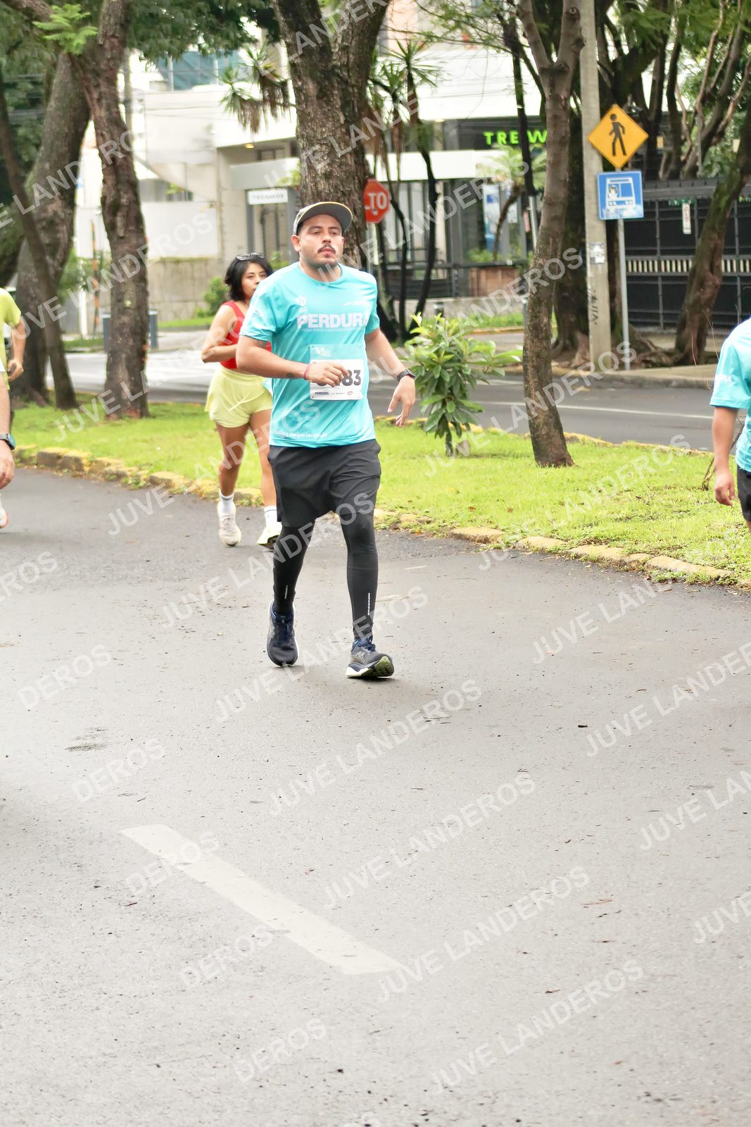 Foto del MEDIO MARATÓN ATLAS en Av. Patria, frente al Parque El Polvorín, Zapopan a las 08:49 · dorsal 83