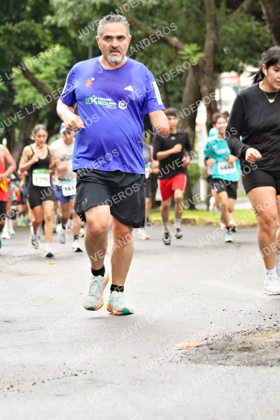 Foto del MEDIO MARATÓN ATLAS en Av. Patria, frente al Parque El Polvorín, Zapopan a las 08:27 · dorsal 1, 4646