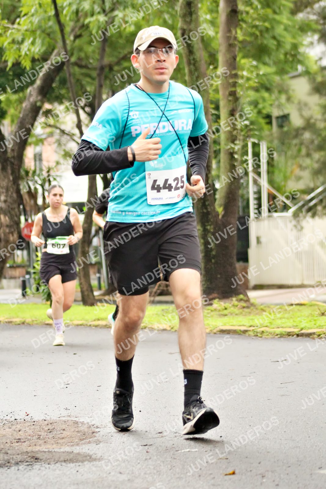 Foto del MEDIO MARATÓN ATLAS en Av. Patria, frente al Parque El Polvorín, Zapopan a las 08:33 · dorsal 4425