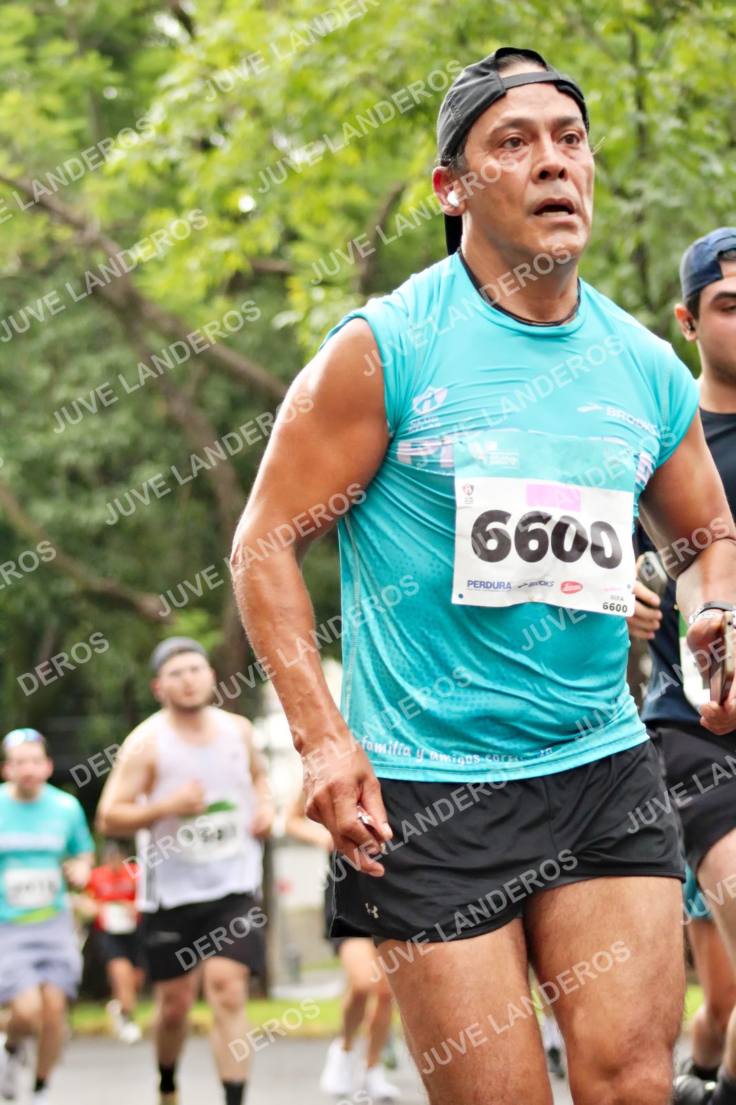 Foto del MEDIO MARATÓN ATLAS en Av. Patria, frente al Parque El Polvorín, Zapopan a las 08:37 · dorsal 6600