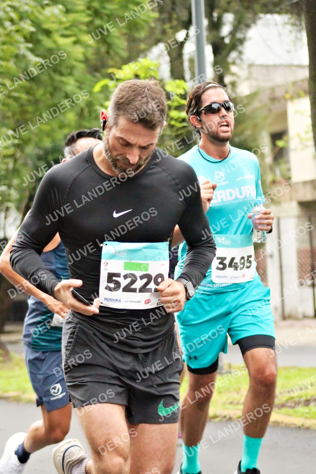 Foto del MEDIO MARATÓN ATLAS en Av. Patria, frente al Parque El Polvorín, Zapopan a las 08:14 · dorsal 3495, 5229