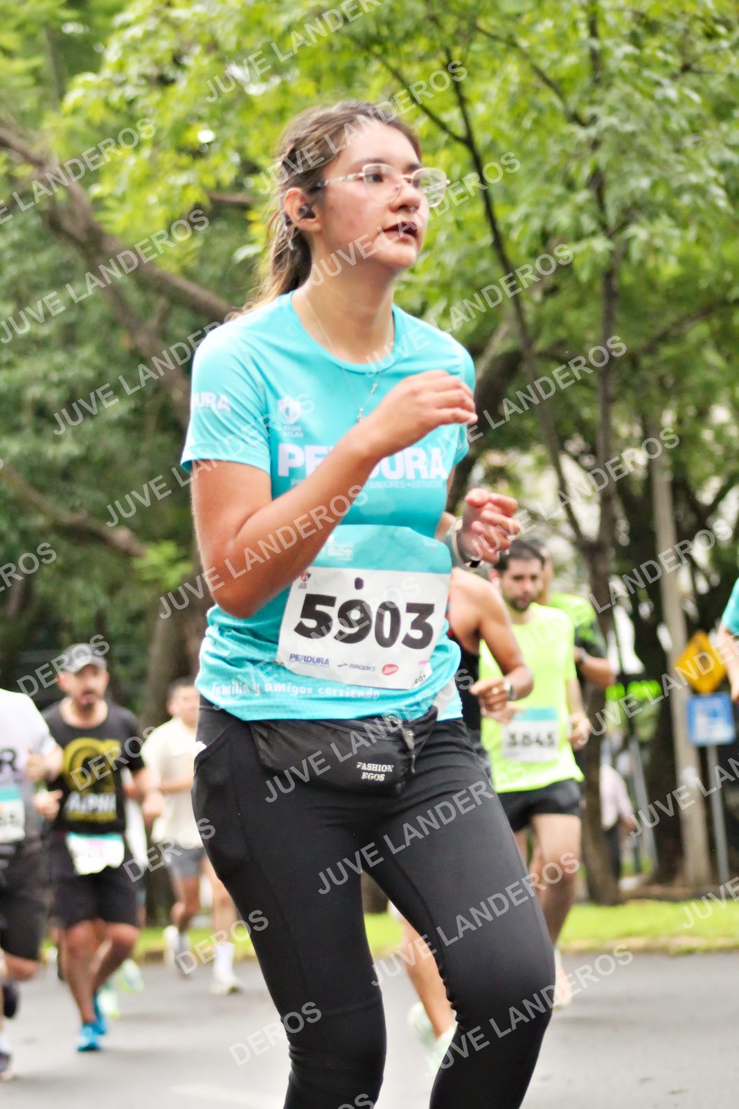 Foto del MEDIO MARATÓN ATLAS en Av. Patria, frente al Parque El Polvorín, Zapopan a las 08:23 · dorsal 5903