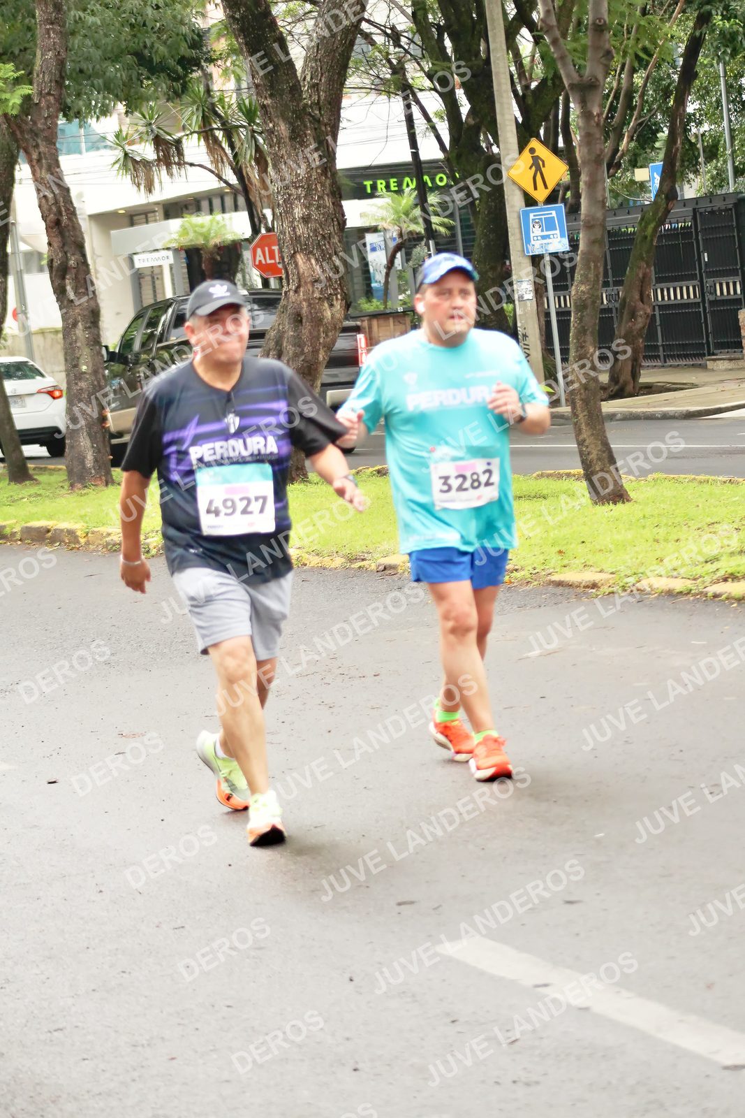 Foto del MEDIO MARATÓN ATLAS en Av. Patria, frente al Parque El Polvorín, Zapopan a las 08:57 · dorsal 4927, 3282