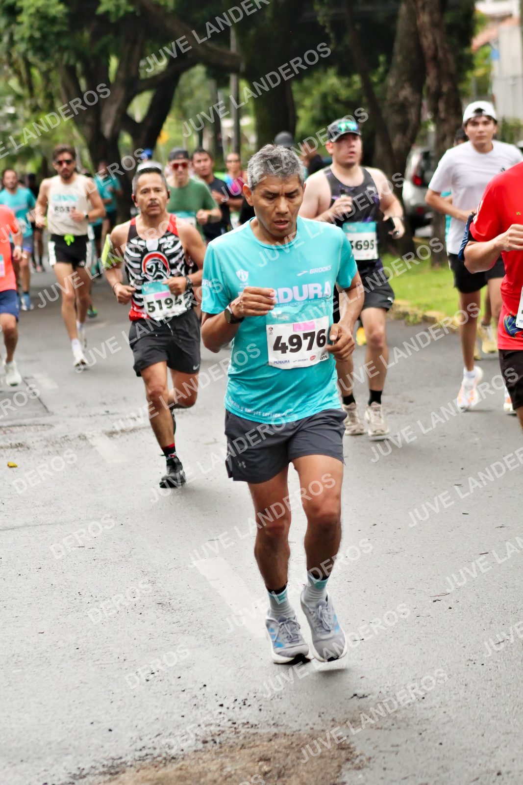 Foto del MEDIO MARATÓN ATLAS en Av. Patria, frente al Parque El Polvorín, Zapopan a las 08:15 · dorsal 5194, 695, 4976, 6032