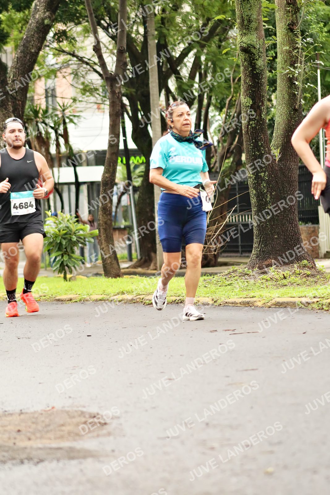 Foto del MEDIO MARATÓN ATLAS en Av. Patria, frente al Parque El Polvorín, Zapopan a las 08:47 · dorsal 4684