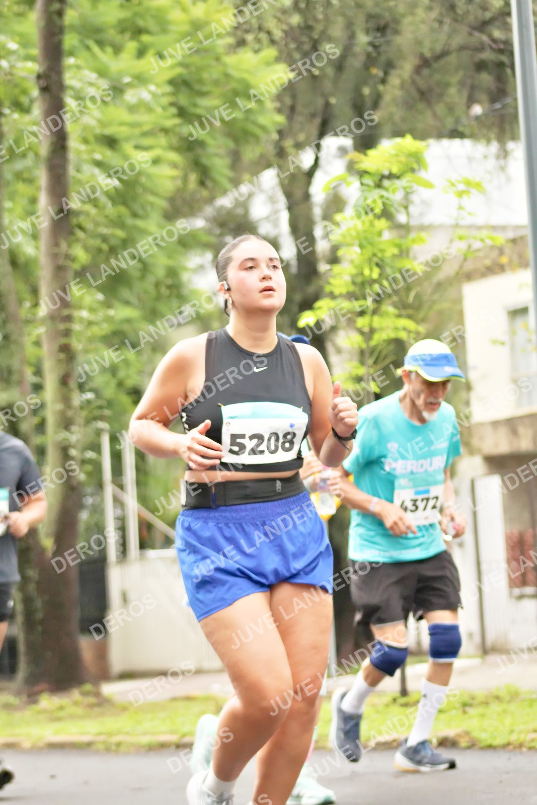 Foto del MEDIO MARATÓN ATLAS en Av. Patria, frente al Parque El Polvorín, Zapopan a las 08:42 · dorsal 5208, 4372