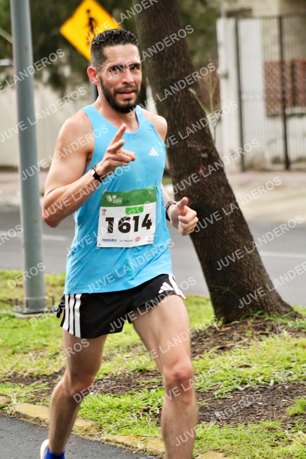 Foto del MEDIO MARATÓN ATLAS en Av. Patria, frente al Parque El Polvorín, Zapopan a las 07:57 · dorsal 1614, 161