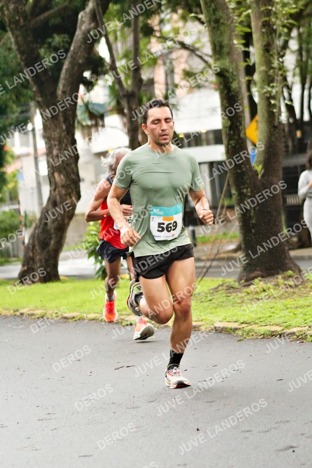 Foto del MEDIO MARATÓN ATLAS en Av. Patria, frente al Parque El Polvorín, Zapopan a las 08:05 · dorsal 569