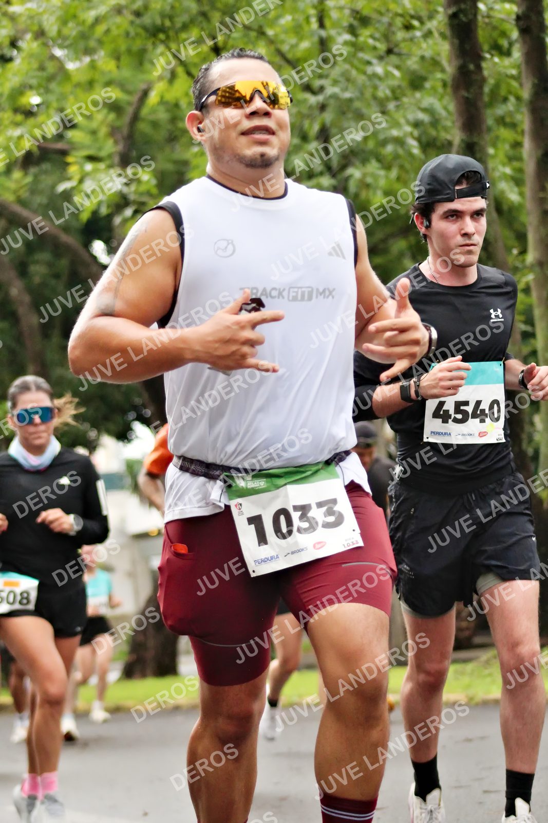 Foto del MEDIO MARATÓN ATLAS en Av. Patria, frente al Parque El Polvorín, Zapopan a las 08:23 · dorsal 4540, 1033