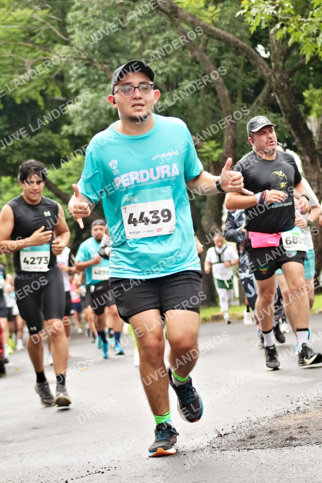 Foto del MEDIO MARATÓN ATLAS en Av. Patria, frente al Parque El Polvorín, Zapopan a las 08:30 · dorsal 4439, 4273, 6870
