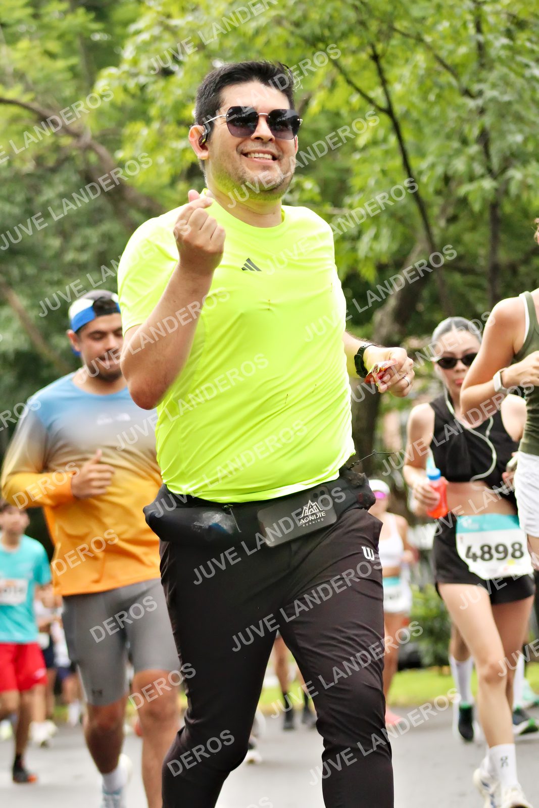 Foto del MEDIO MARATÓN ATLAS en Av. Patria, frente al Parque El Polvorín, Zapopan a las 08:34 · dorsal 4898