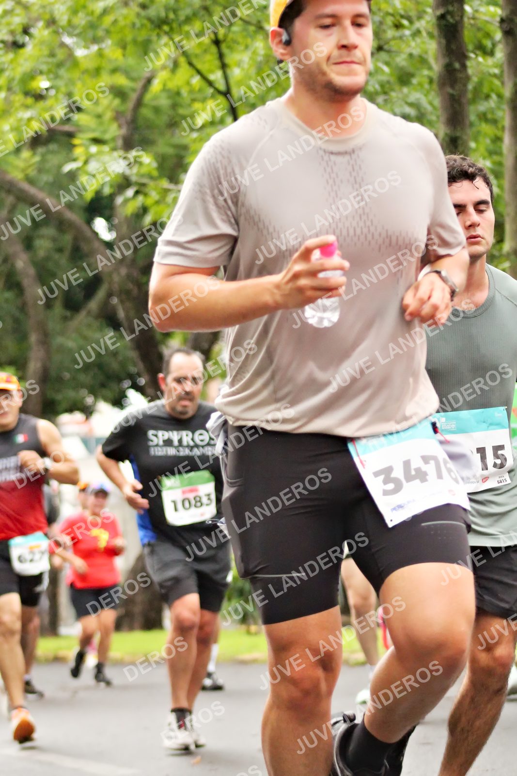 Foto del MEDIO MARATÓN ATLAS en Av. Patria, frente al Parque El Polvorín, Zapopan a las 08:25 · dorsal 15, 1083, 3476, 5815