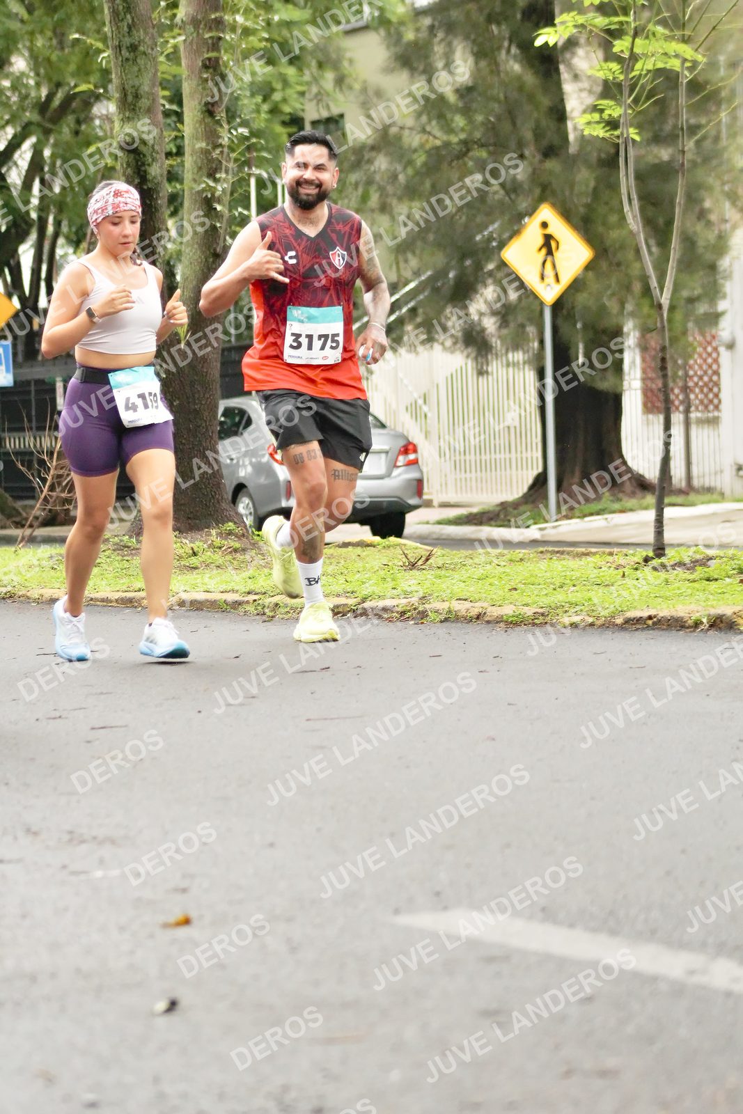 Foto del MEDIO MARATÓN ATLAS en Av. Patria, frente al Parque El Polvorín, Zapopan a las 08:29 · dorsal 3175