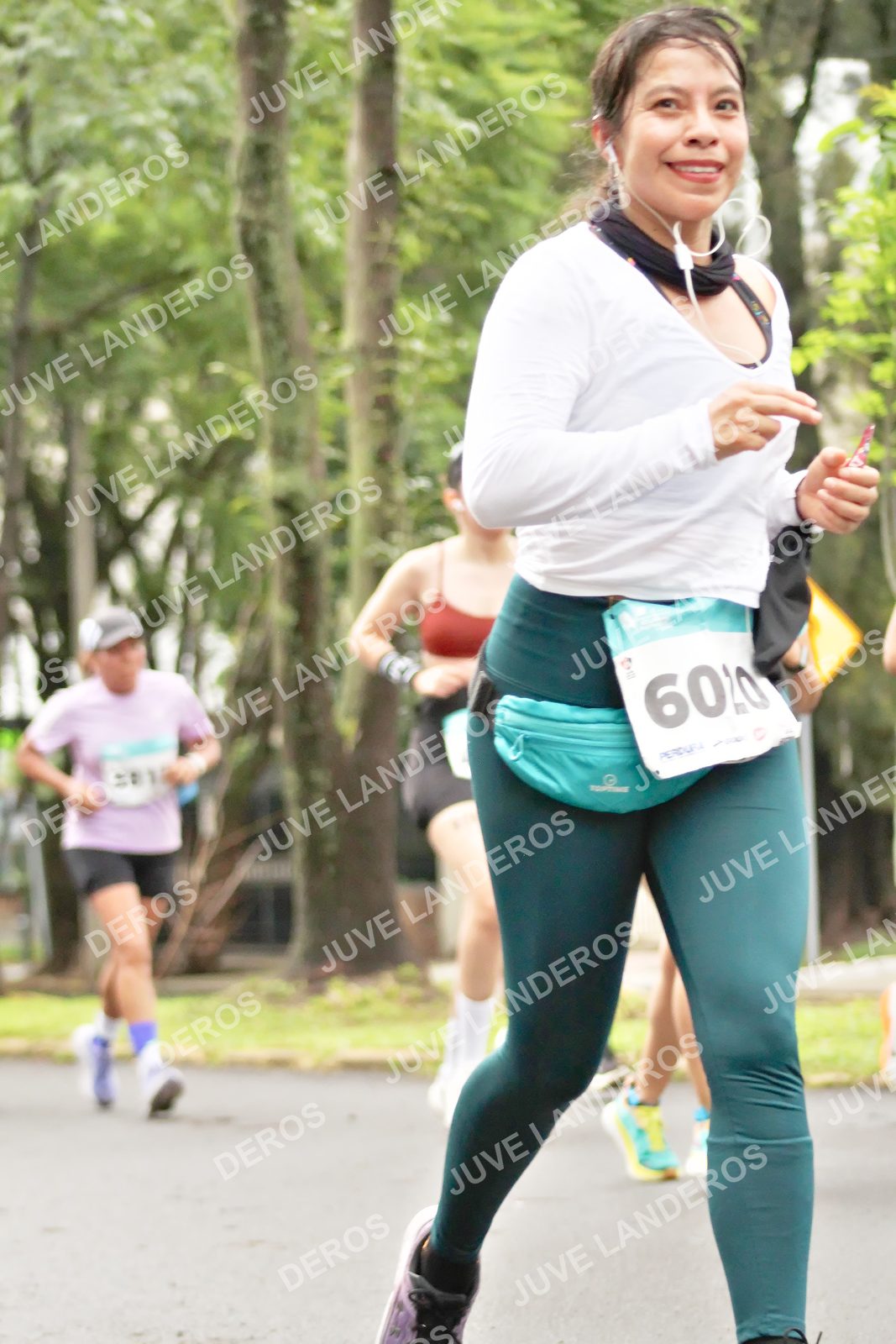 Foto del MEDIO MARATÓN ATLAS en Av. Patria, frente al Parque El Polvorín, Zapopan a las 08:37 · dorsal 6020