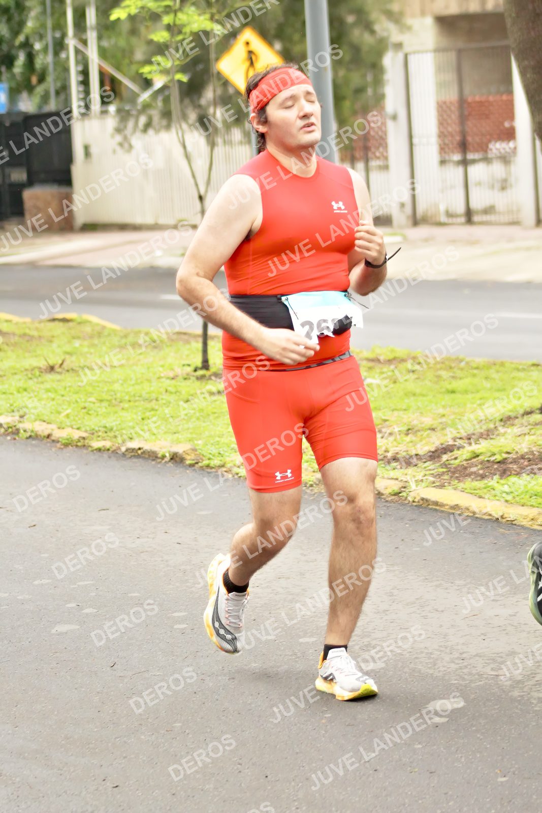 Foto del MEDIO MARATÓN ATLAS en Av. Patria, frente al Parque El Polvorín, Zapopan a las 09:03 · dorsal 26
