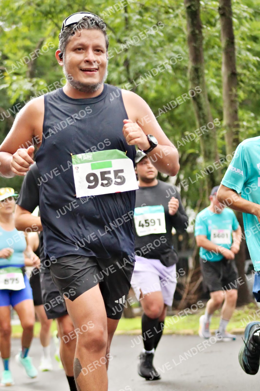 Foto del MEDIO MARATÓN ATLAS en Av. Patria, frente al Parque El Polvorín, Zapopan a las 08:32 · dorsal 955, 4591, 875