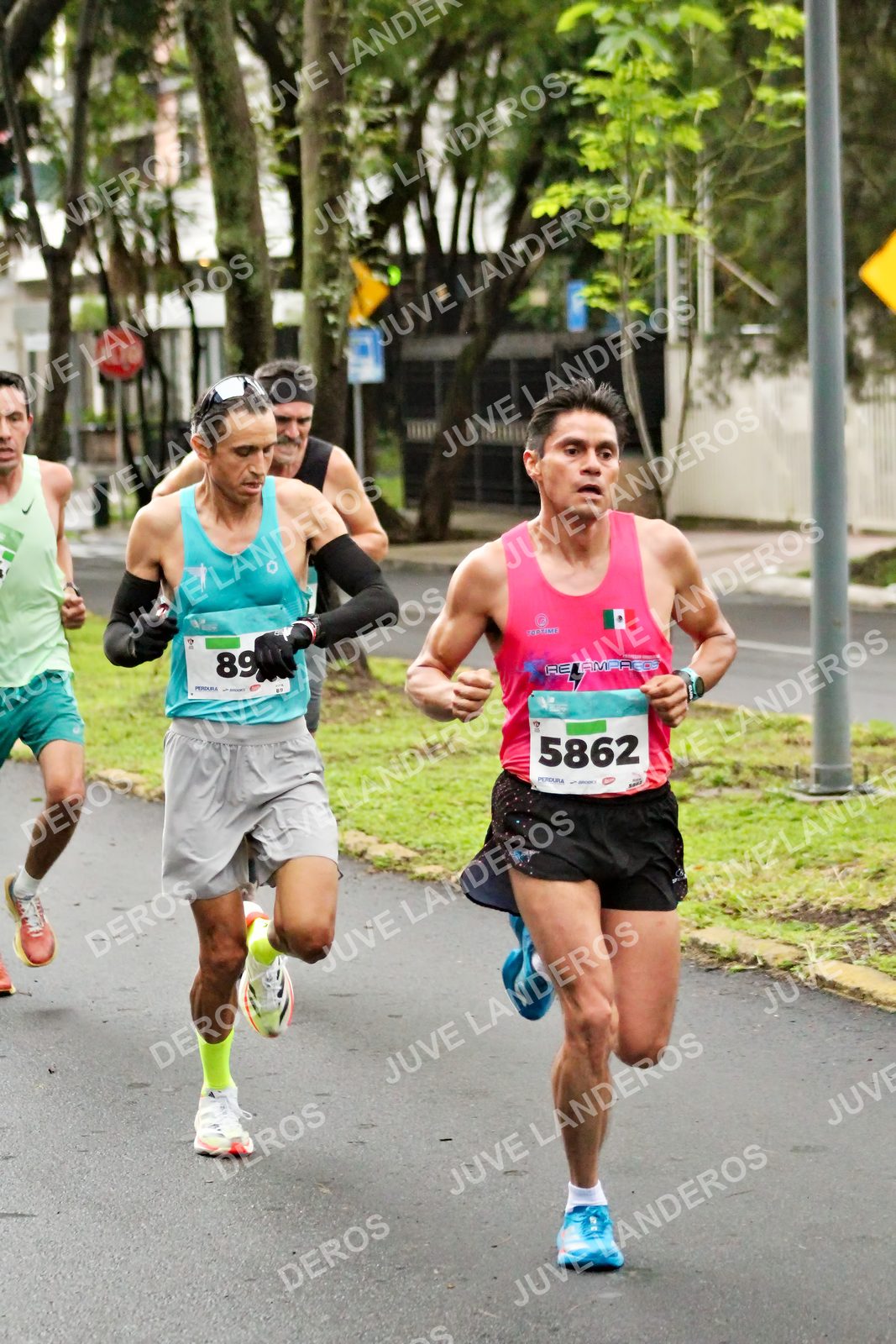 Foto del MEDIO MARATÓN ATLAS en Av. Patria, frente al Parque El Polvorín, Zapopan a las 07:57 · dorsal 5862, 89