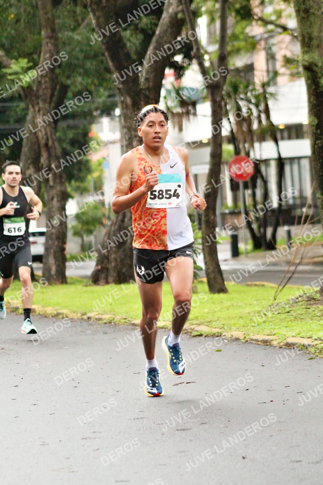 Foto del MEDIO MARATÓN ATLAS en Av. Patria, frente al Parque El Polvorín, Zapopan a las 08:00 · dorsal 5854, 616