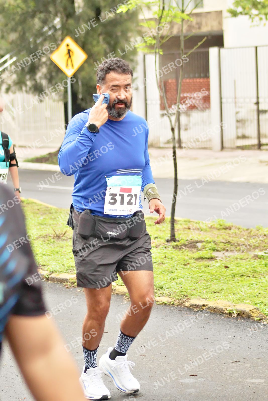 Foto del MEDIO MARATÓN ATLAS en Av. Patria, frente al Parque El Polvorín, Zapopan a las 08:52 · dorsal 3121, 58