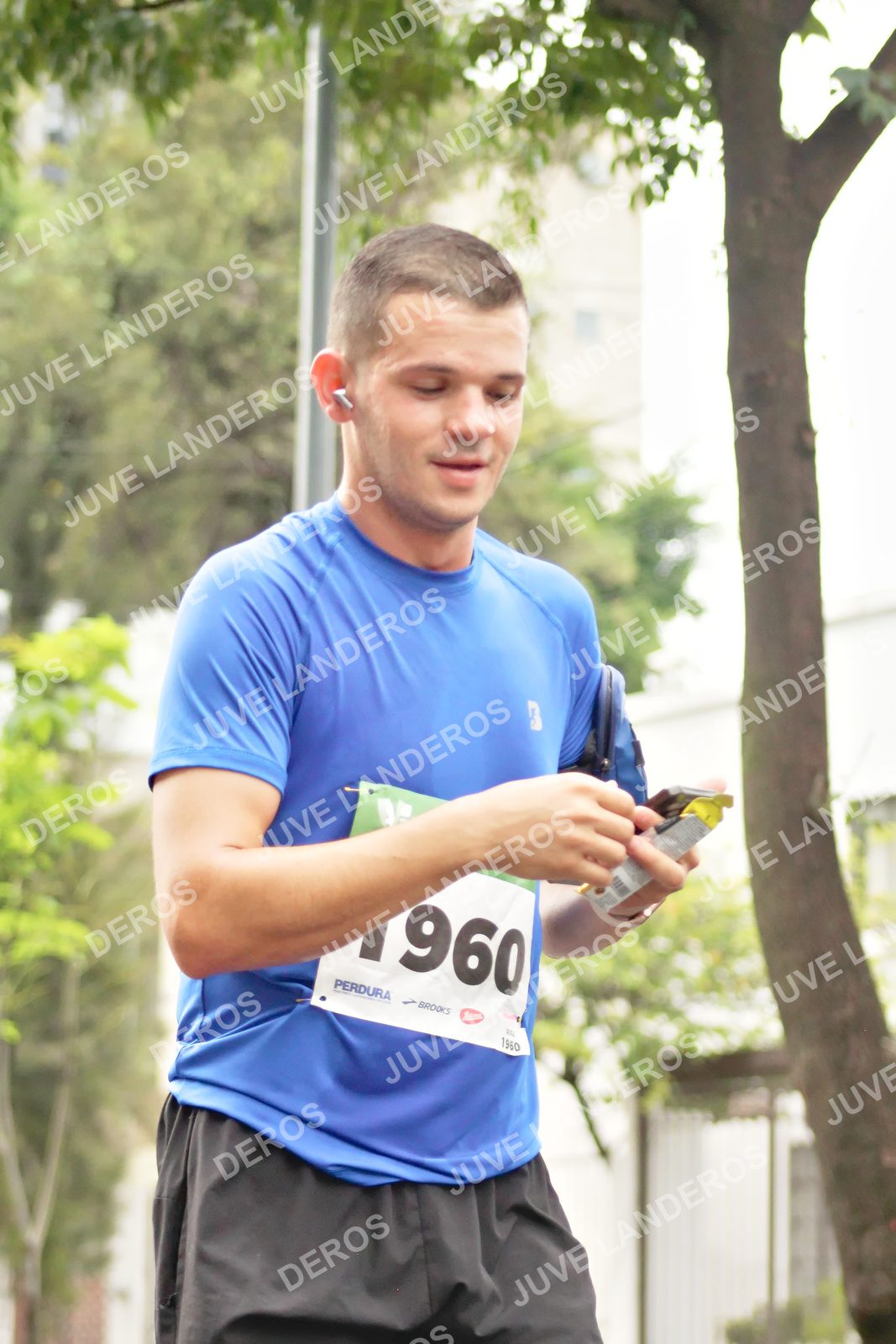 Foto del MEDIO MARATÓN ATLAS en Av. Patria, frente al Parque El Polvorín, Zapopan a las 08:46 · dorsal 1960, 960