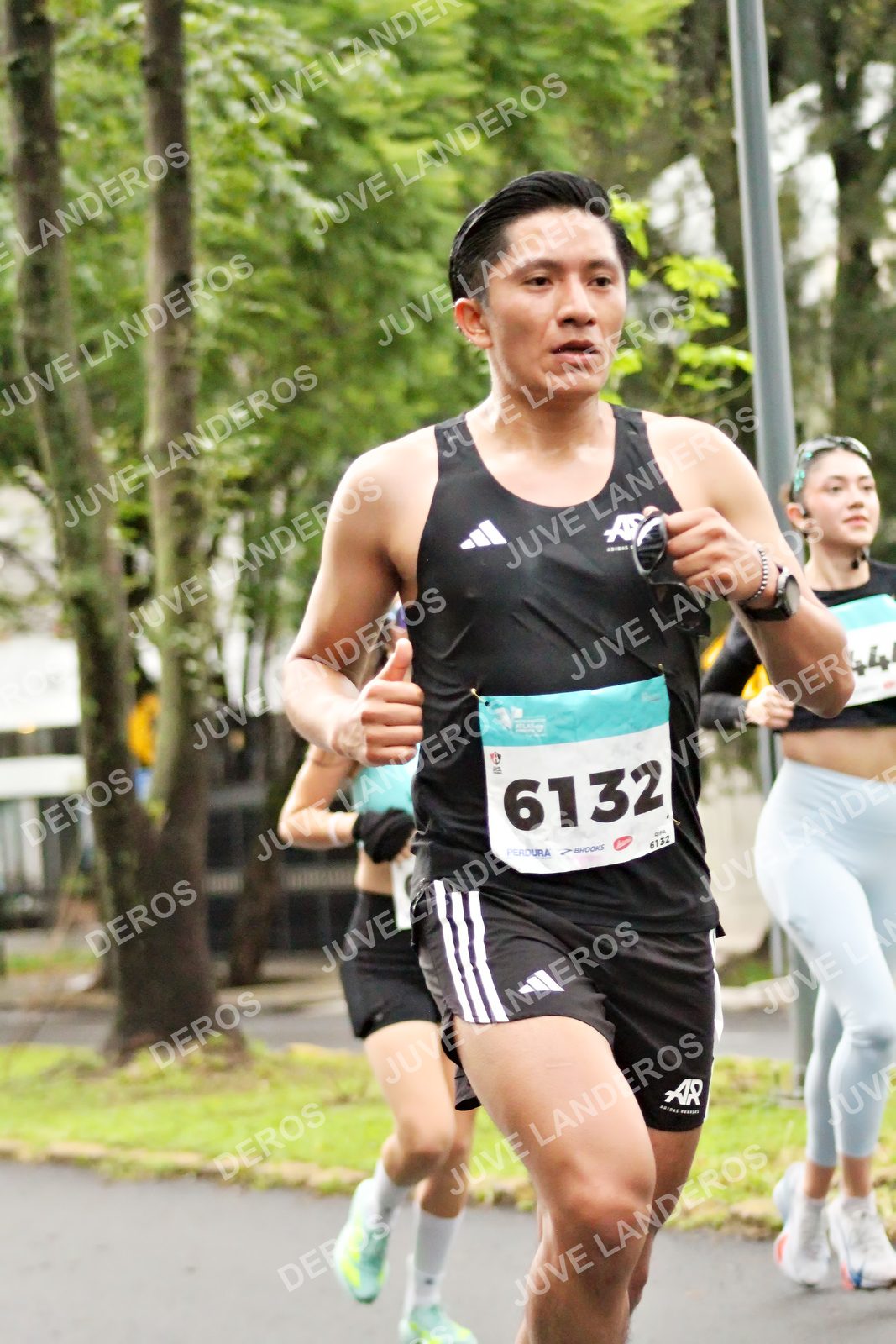 Foto del MEDIO MARATÓN ATLAS en Av. Patria, frente al Parque El Polvorín, Zapopan a las 08:08 · dorsal 6132, 44