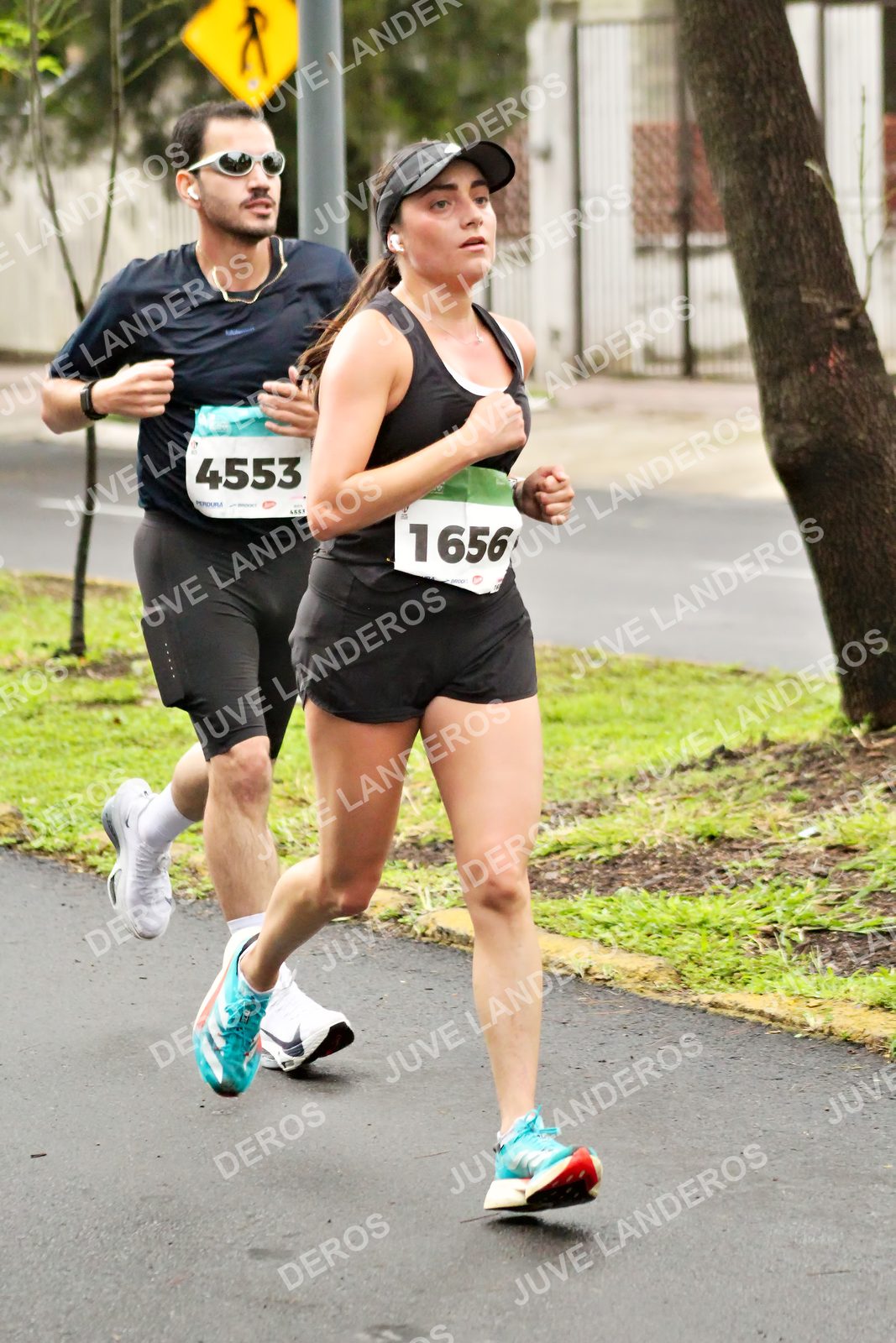 Foto del MEDIO MARATÓN ATLAS en Av. Patria, frente al Parque El Polvorín, Zapopan a las 08:12 · dorsal 4553, 1656