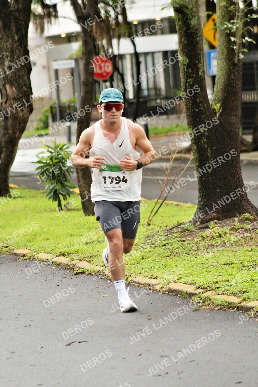 Foto del MEDIO MARATÓN ATLAS en Av. Patria, frente al Parque El Polvorín, Zapopan a las 08:02 · dorsal 1794