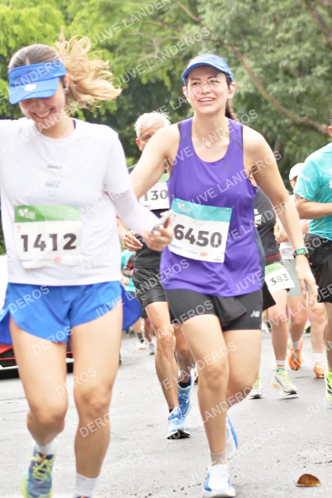 Foto del MEDIO MARATÓN ATLAS en Av. Patria, frente al Parque El Polvorín, Zapopan a las 08:38 · dorsal 1412, 6450, 383, 130