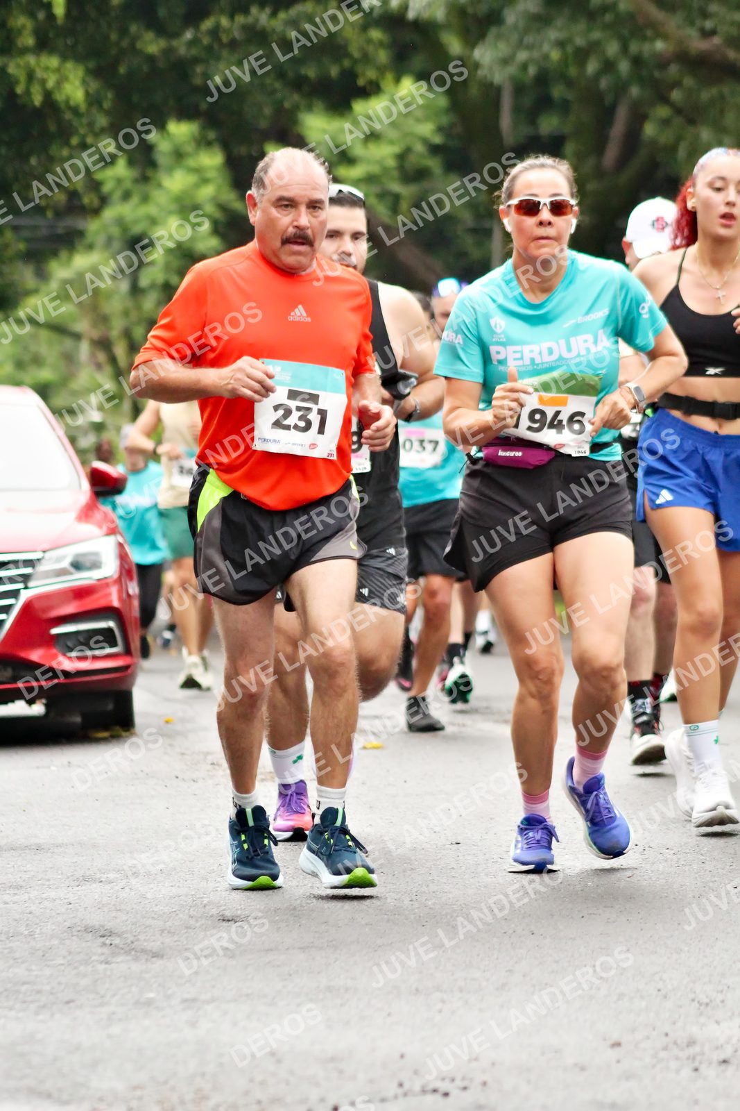 Foto del MEDIO MARATÓN ATLAS en Av. Patria, frente al Parque El Polvorín, Zapopan a las 08:31 · dorsal 231, 946, 37