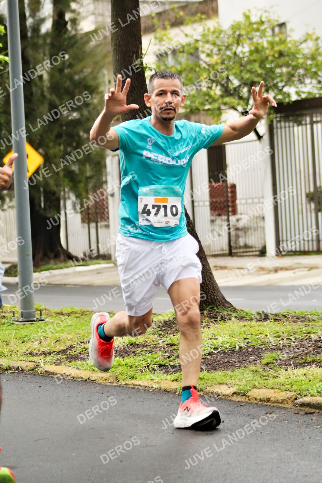 Foto del MEDIO MARATÓN ATLAS en Av. Patria, frente al Parque El Polvorín, Zapopan a las 08:07 · dorsal 4710