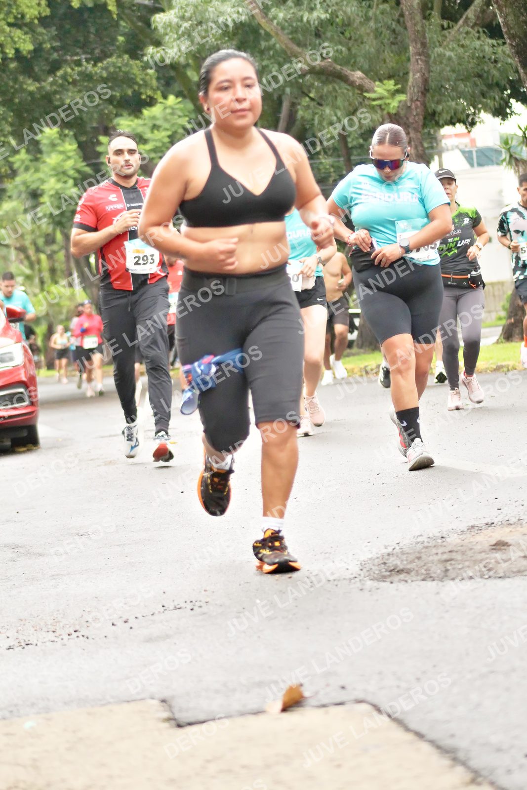 Foto del MEDIO MARATÓN ATLAS en Av. Patria, frente al Parque El Polvorín, Zapopan a las 08:44 · dorsal 293, 5