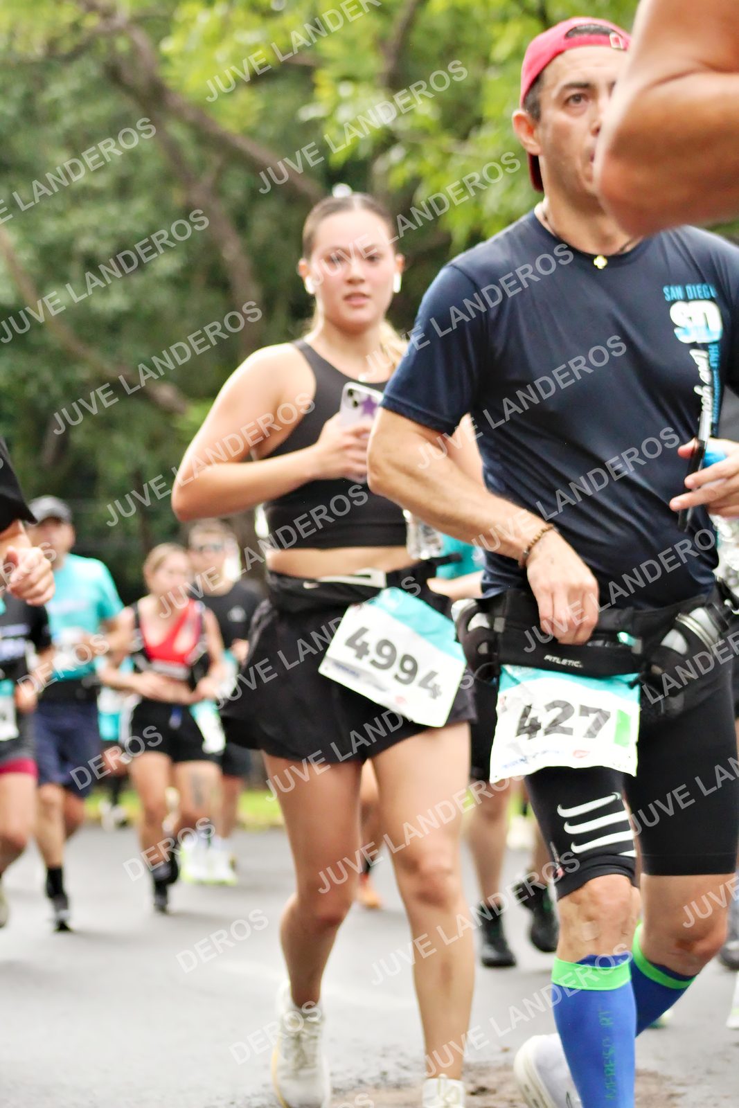 Foto del MEDIO MARATÓN ATLAS en Av. Patria, frente al Parque El Polvorín, Zapopan a las 08:31 · dorsal 4994, 427, 1