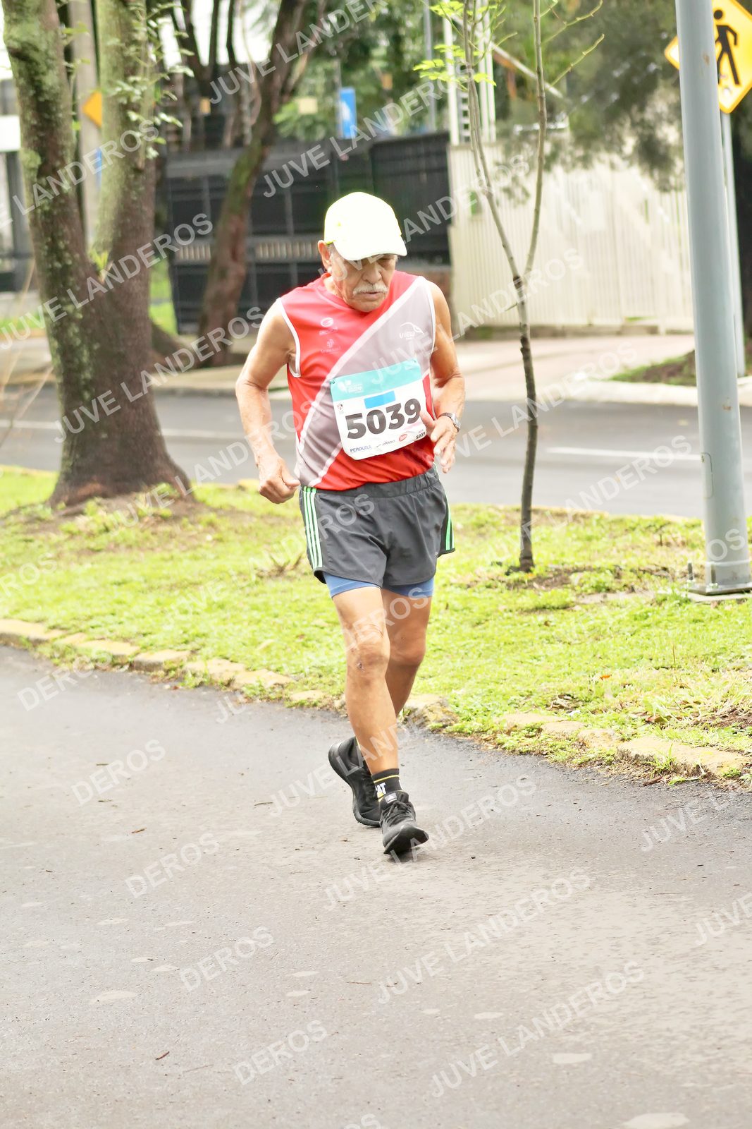 Foto del MEDIO MARATÓN ATLAS en Av. Patria, frente al Parque El Polvorín, Zapopan a las 09:01 · dorsal 5039