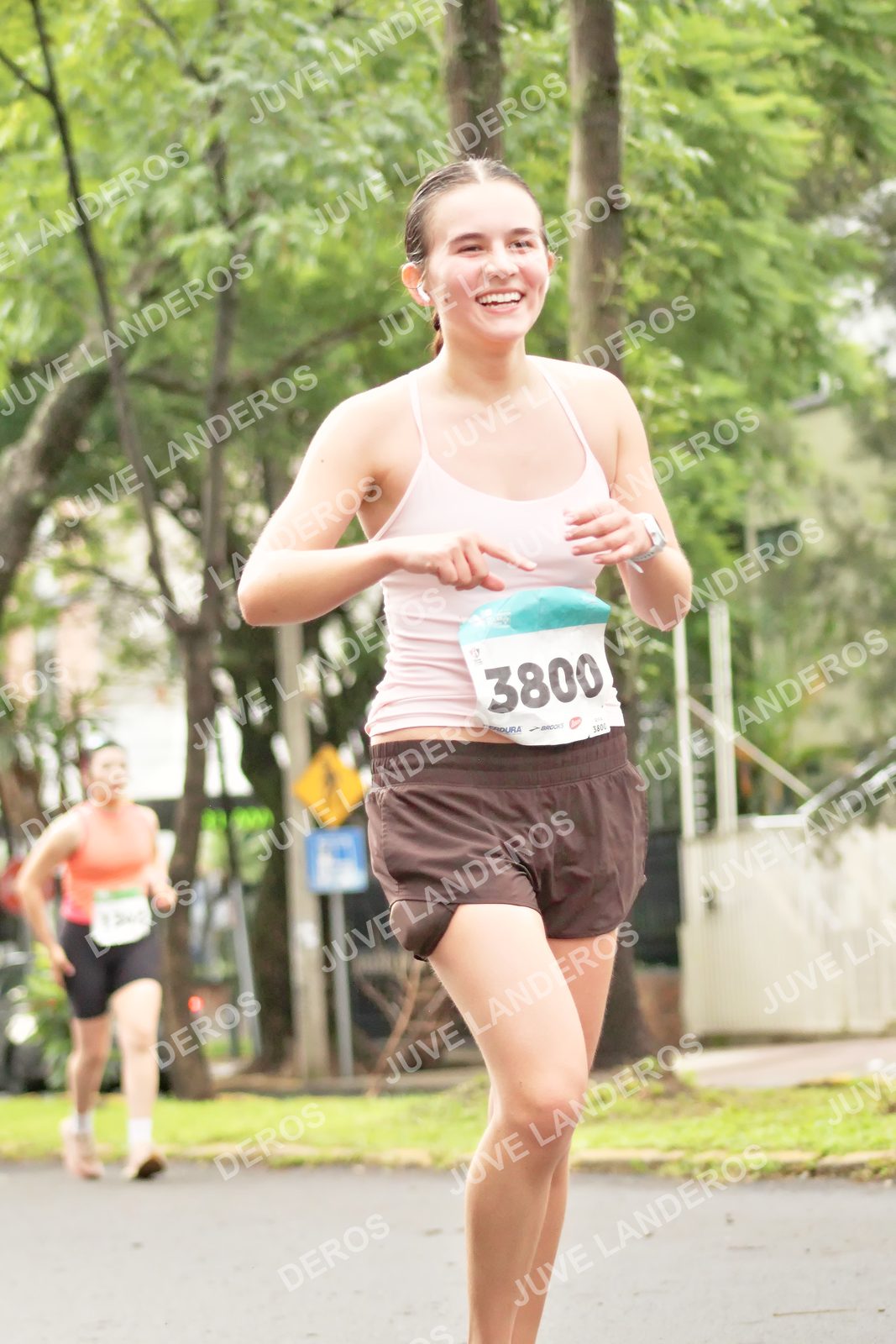 Foto del MEDIO MARATÓN ATLAS en Av. Patria, frente al Parque El Polvorín, Zapopan a las 08:46 · dorsal 3800