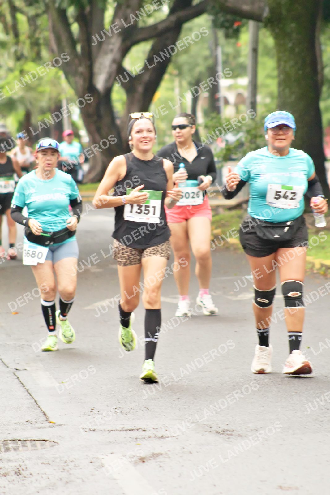 Foto del MEDIO MARATÓN ATLAS en Av. Patria, frente al Parque El Polvorín, Zapopan a las 08:55 · dorsal 542, 1351