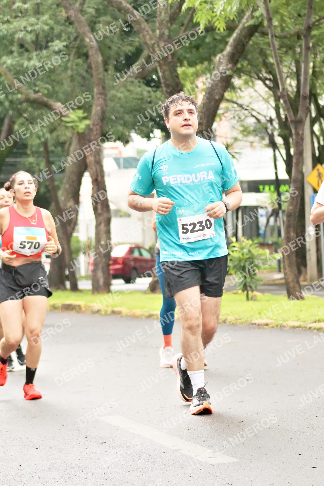 Foto del MEDIO MARATÓN ATLAS en Av. Patria, frente al Parque El Polvorín, Zapopan a las 08:53 · dorsal 5230