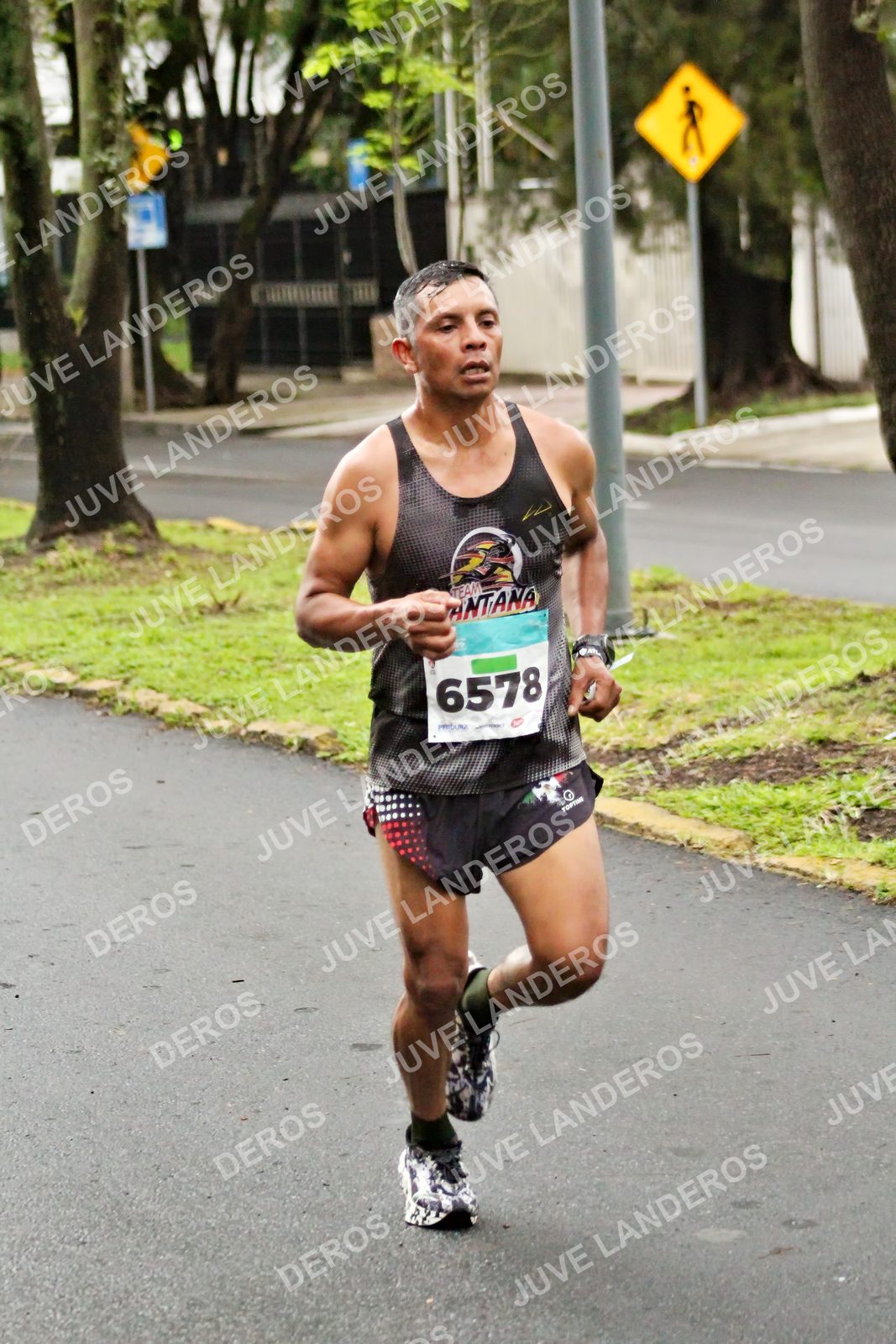 Foto del MEDIO MARATÓN ATLAS en Av. Patria, frente al Parque El Polvorín, Zapopan a las 07:57 · dorsal 6578