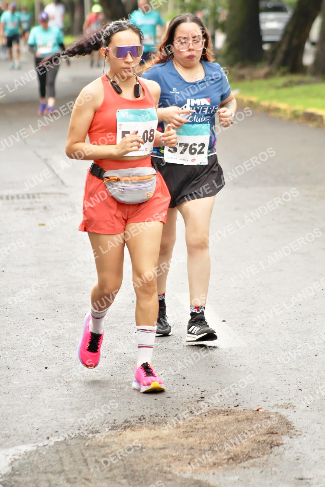 Foto del MEDIO MARATÓN ATLAS en Av. Patria, frente al Parque El Polvorín, Zapopan a las 09:01 · dorsal 8, 5762