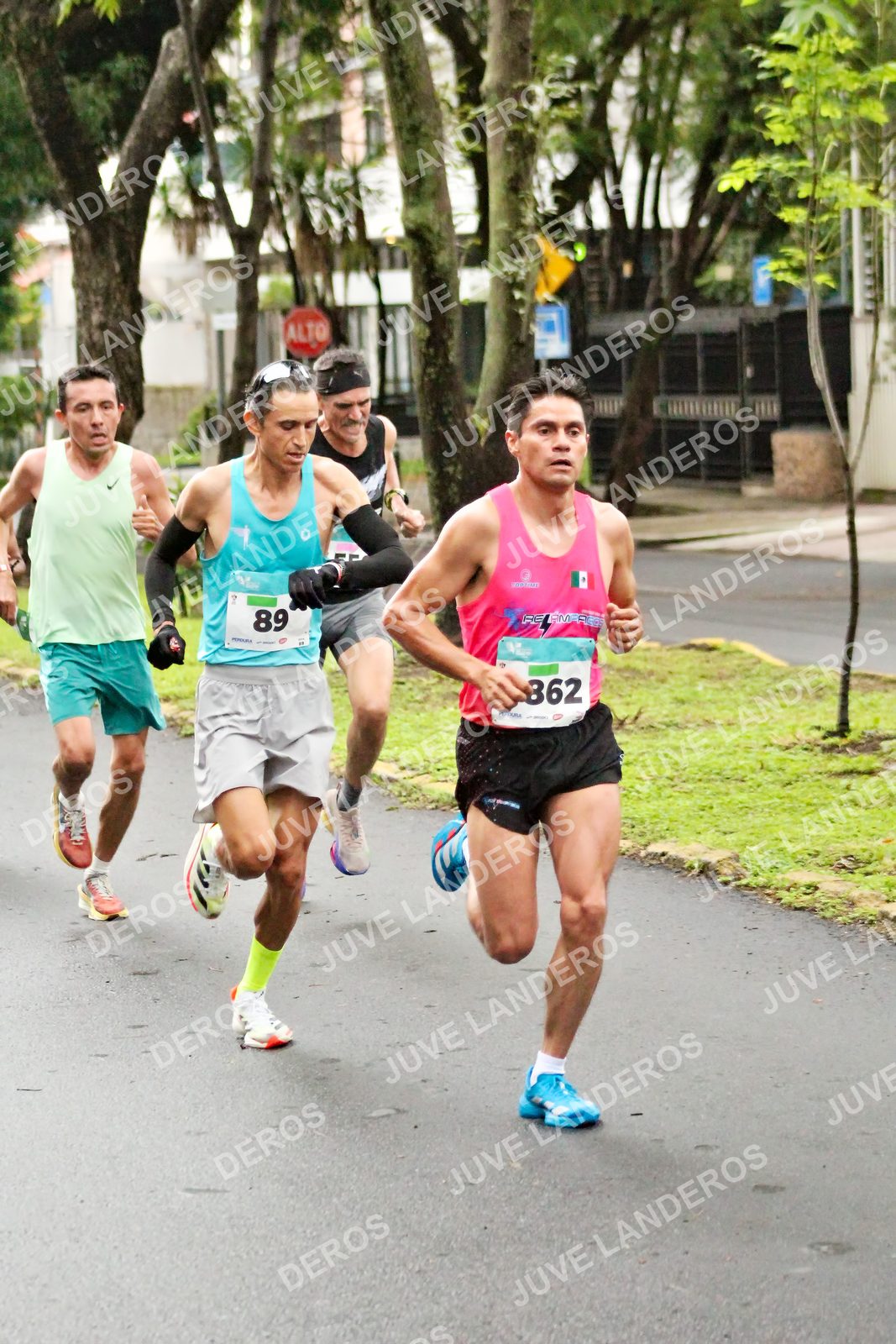 Foto del MEDIO MARATÓN ATLAS en Av. Patria, frente al Parque El Polvorín, Zapopan a las 07:57 · dorsal 89, 362