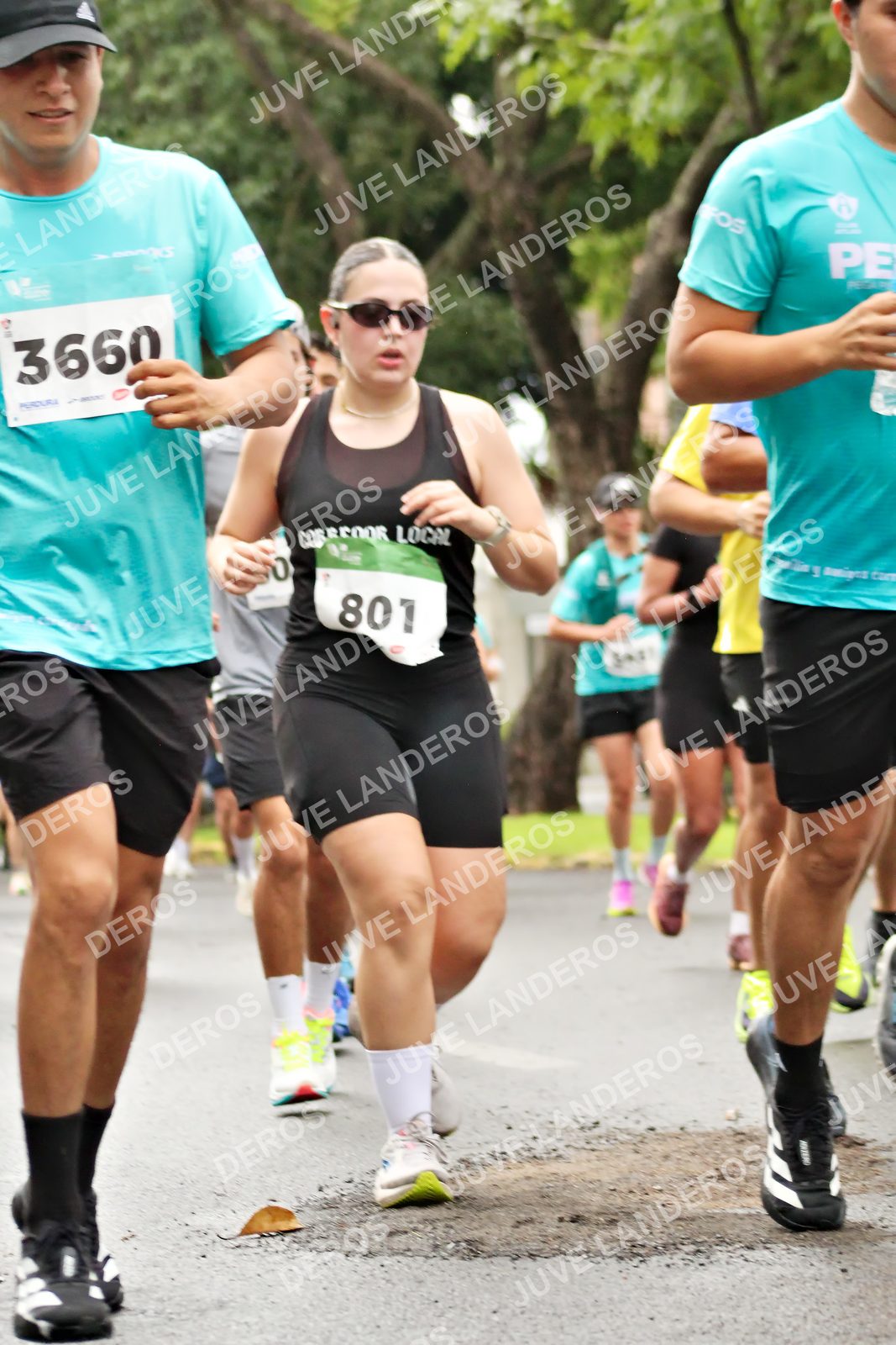 Foto del MEDIO MARATÓN ATLAS en Av. Patria, frente al Parque El Polvorín, Zapopan a las 08:36 · dorsal 801, 3660